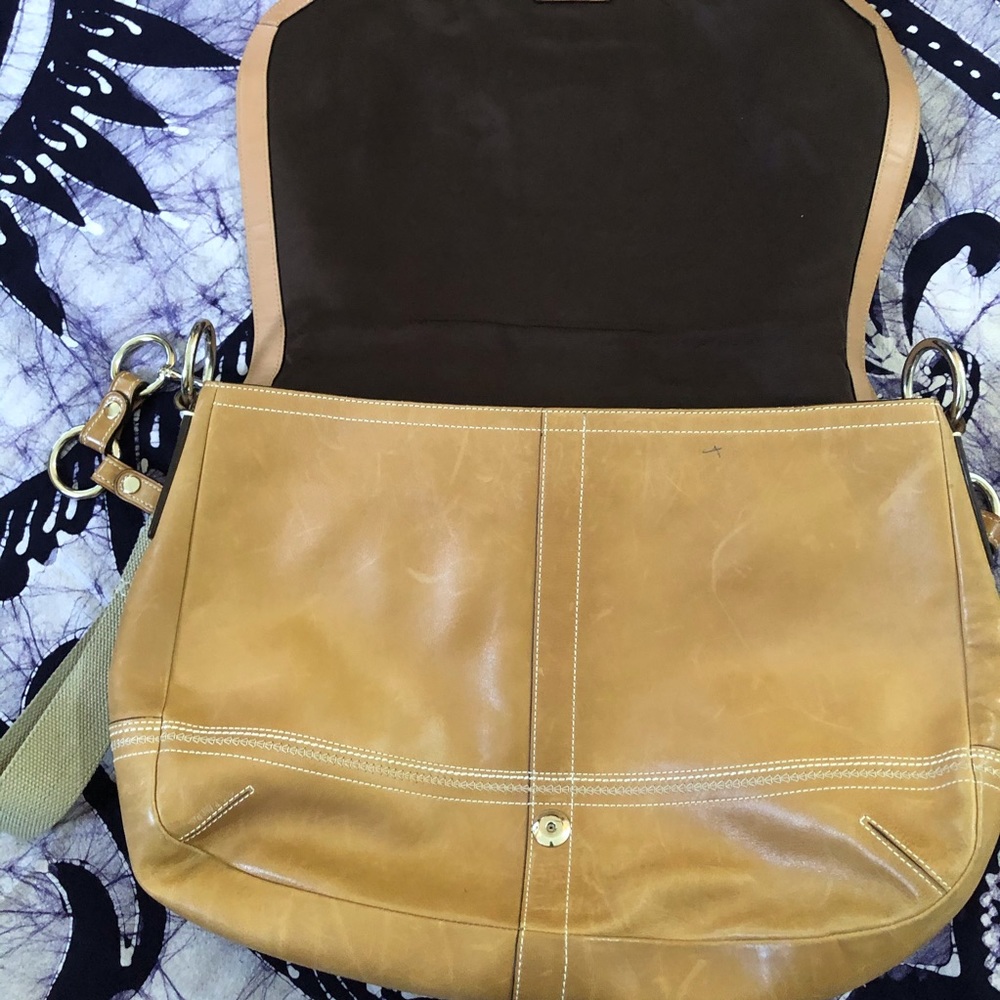 Crossbody coach purse - Picture 7 of 8